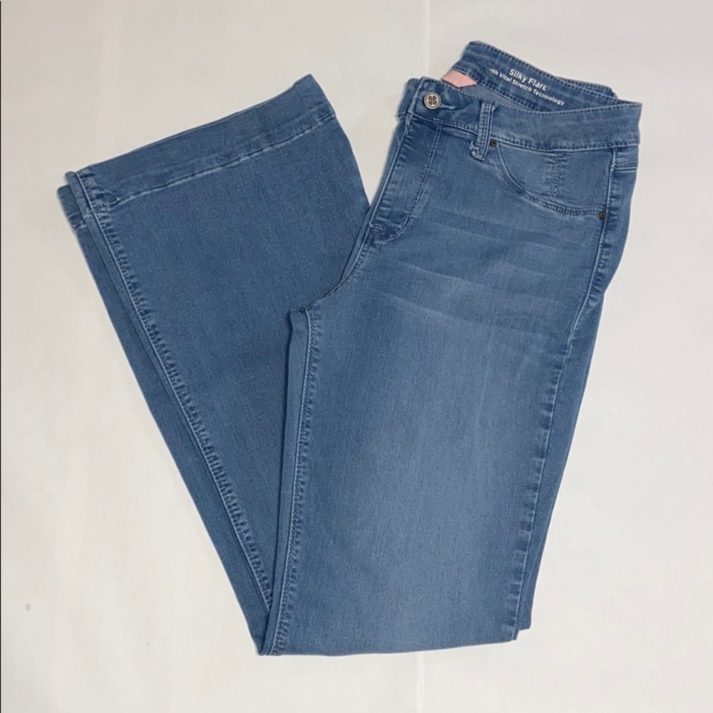 Laurie Felt Silky Flare Jeans